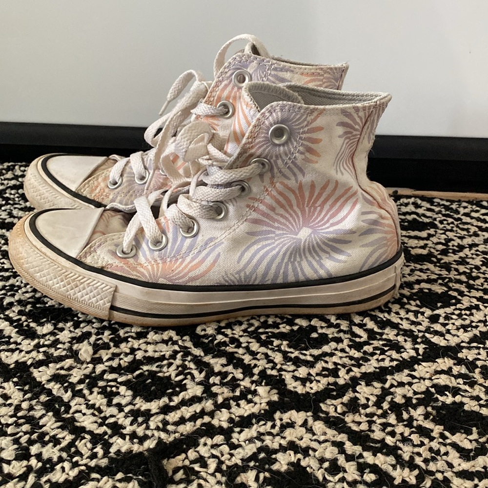 Converse - Picture 4 of 4